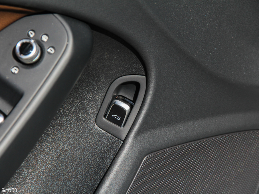 2016WA4L 35 TFSI Ԅm