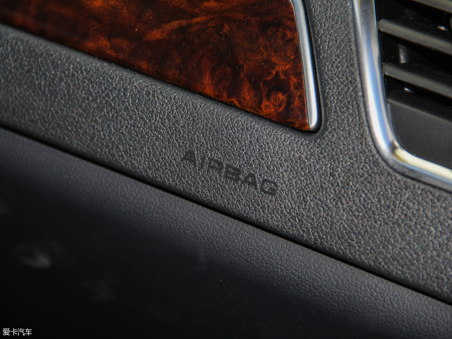 2016WA4L 35 TFSI Ԅm