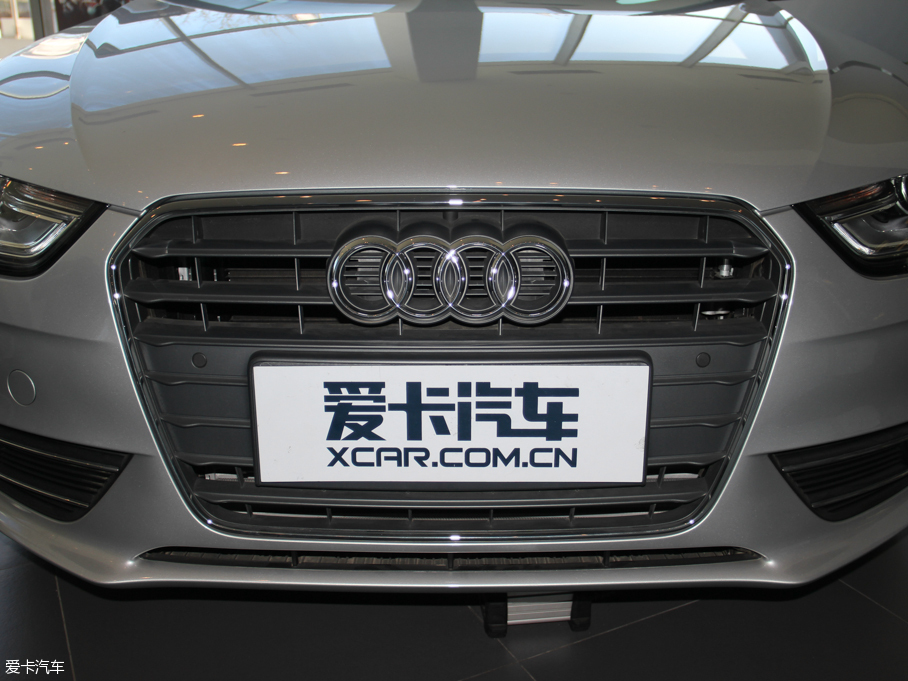 2016WA4L 35 TFSI ԄӼg