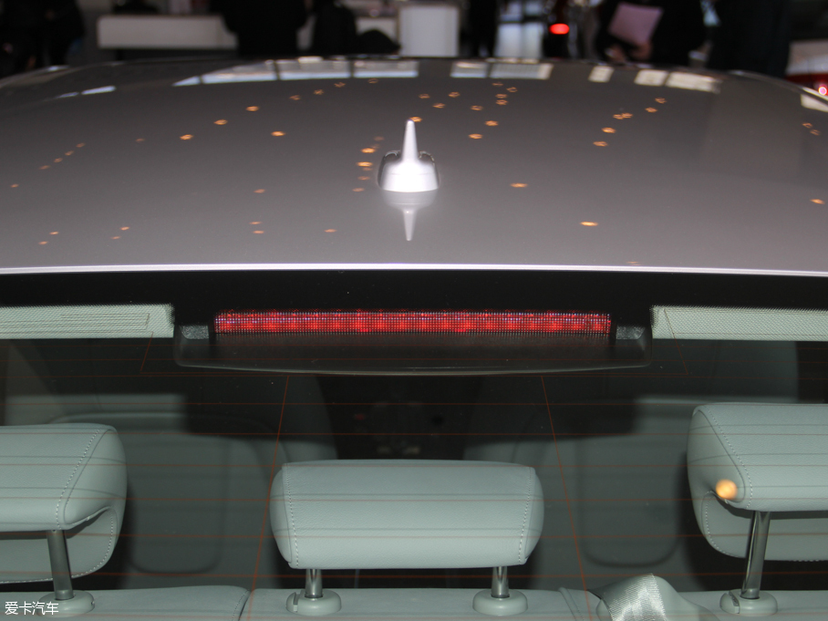 2016WA4L 35 TFSI ԄӼg