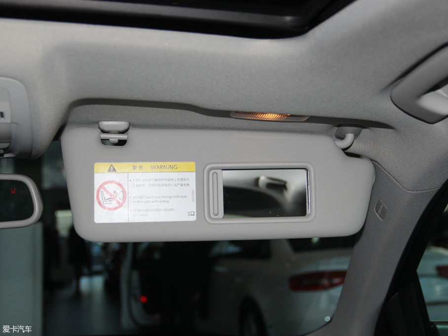 2016WA4L 35 TFSI ԄӼg