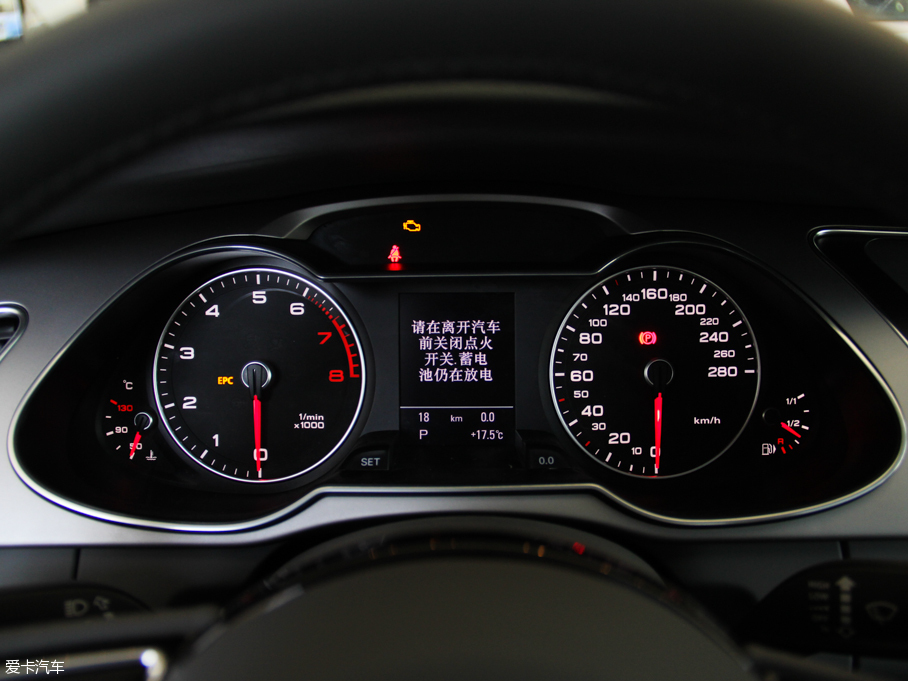 2016WA4L 35 TFSI ԄӼg