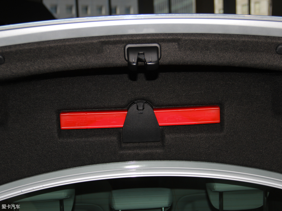 2016WA4L 35 TFSI ԄӼg