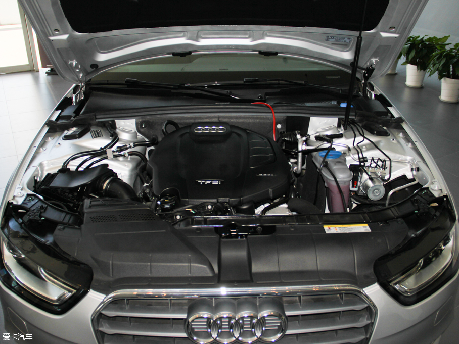 2016WA4L 35 TFSI ԄӼg