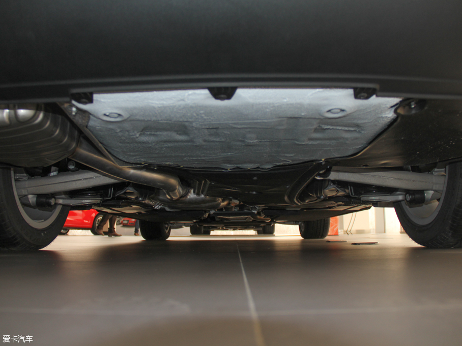 2016?yun)WA4L 35 TFSI S linem ذ