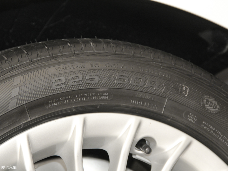 2016WA4L 35 TFSI S linem ذ