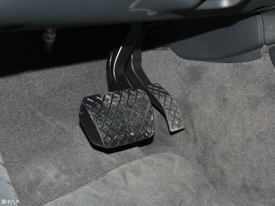 2016WA4L 35 TFSI S linem ذ