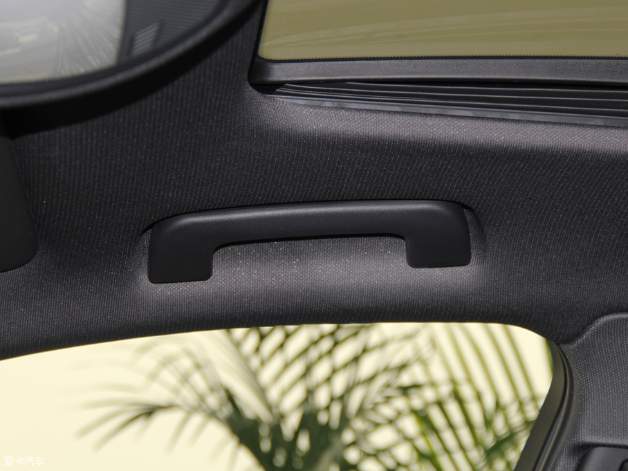 2016WA4L 35 TFSI S linem ذ