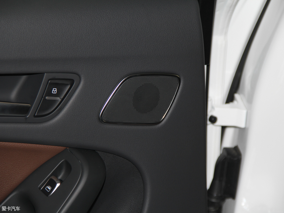 2016WA4L 35 TFSI S linem ذ