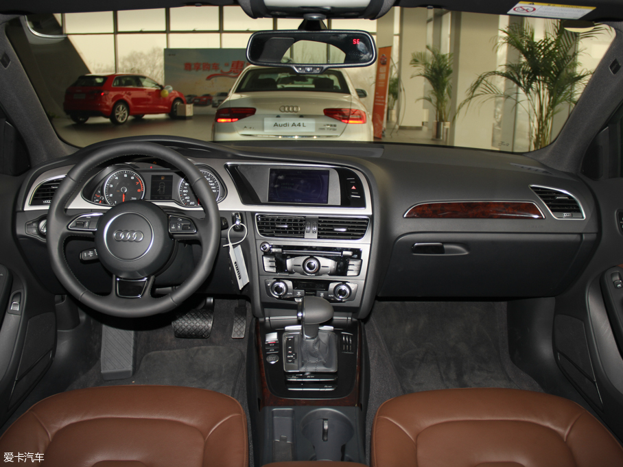 2016WA4L 35 TFSI S linem ذ