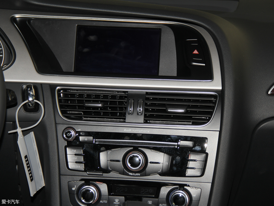 2016WA4L 35 TFSI S linem ذ