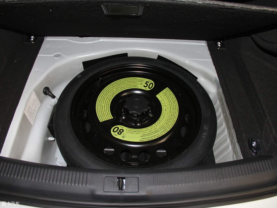 2016WA4L 35 TFSI S linem ذ