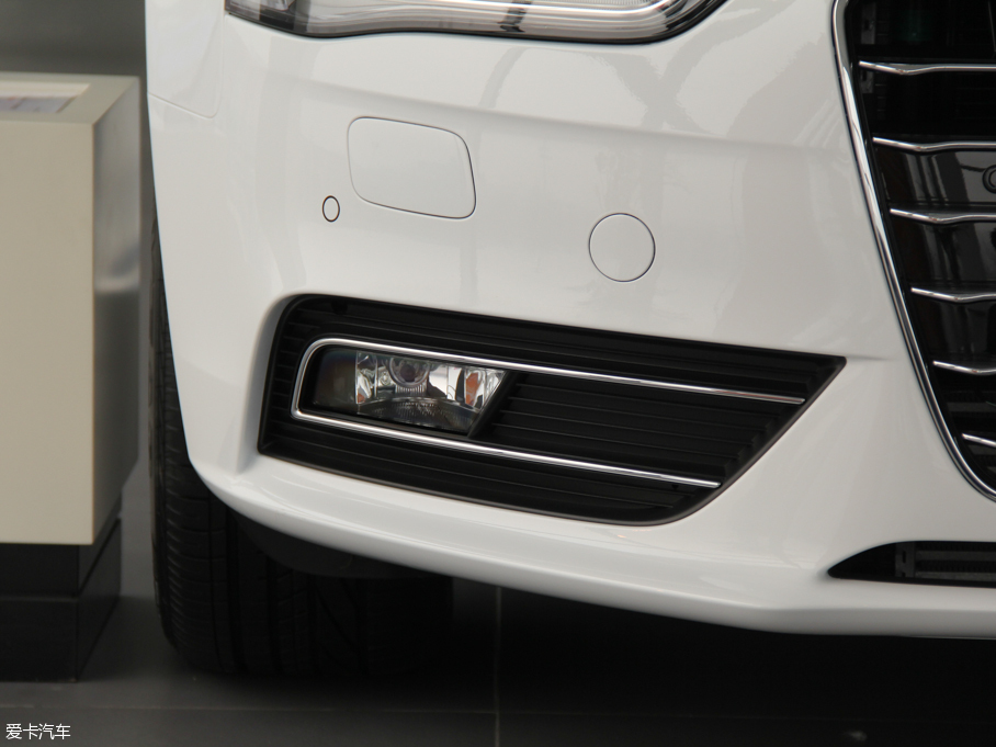 2016WA4L 35 TFSI ԄӘ˜ ذ