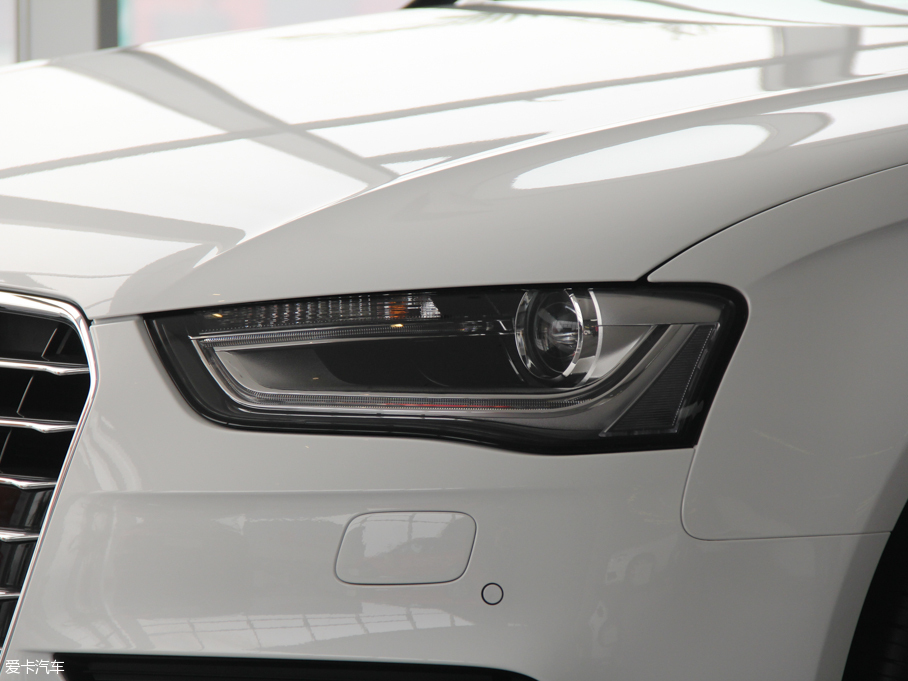 2016WA4L 35 TFSI ԄӘ˜ ذ