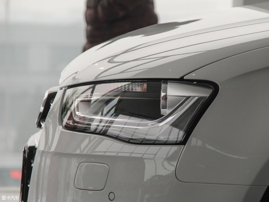 2016WA4L 35 TFSI ԄӘ˜ ذ