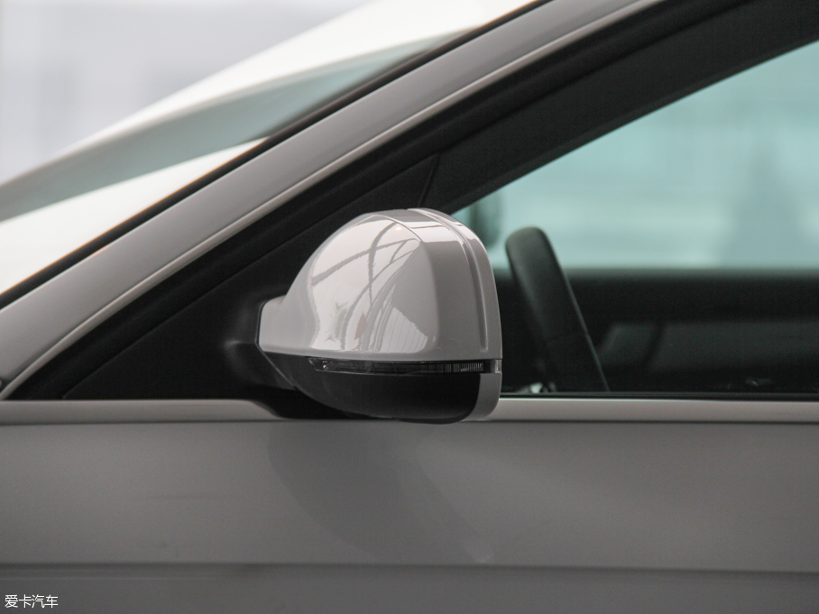 2016WA4L 35 TFSI ԄӘ˜ ذ