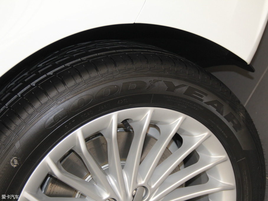 2016WA4L 35 TFSI ԄӘ˜ ذ