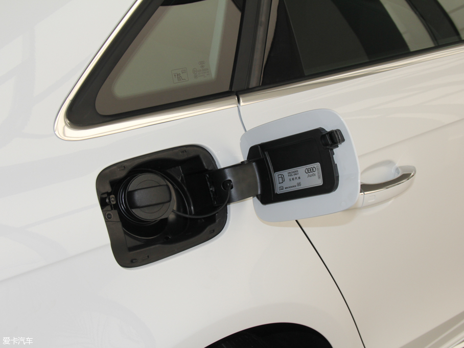 2016WA4L 35 TFSI ԄӘ˜ ذ