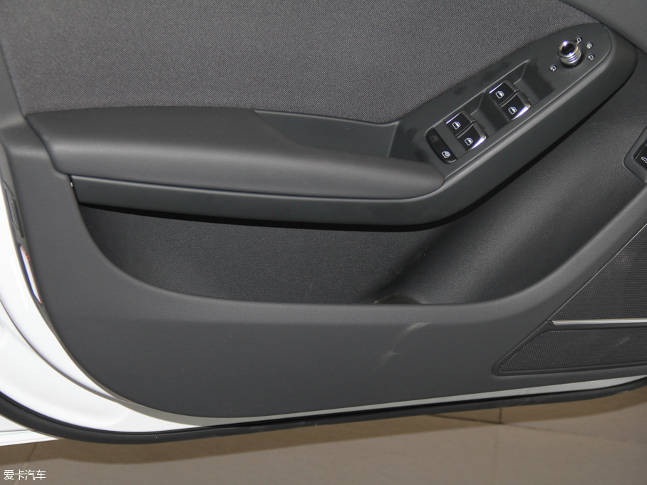 2016WA4L 35 TFSI ԄӘ˜ ذ