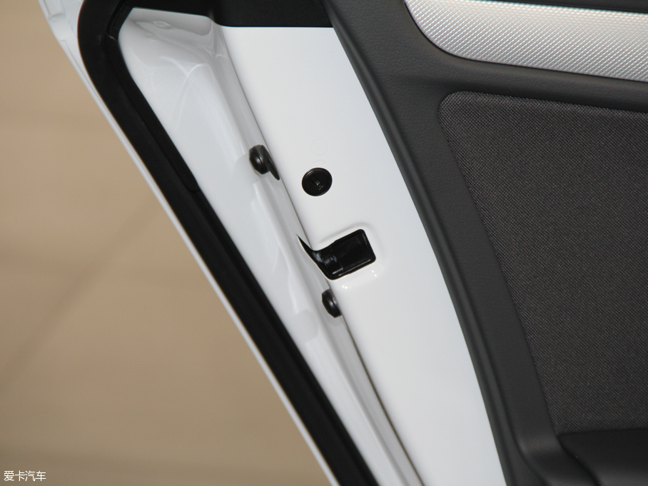 2016WA4L 35 TFSI ԄӘ˜ ذ