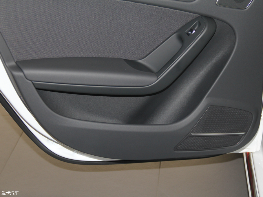 2016WA4L 35 TFSI ԄӘ˜ ذ