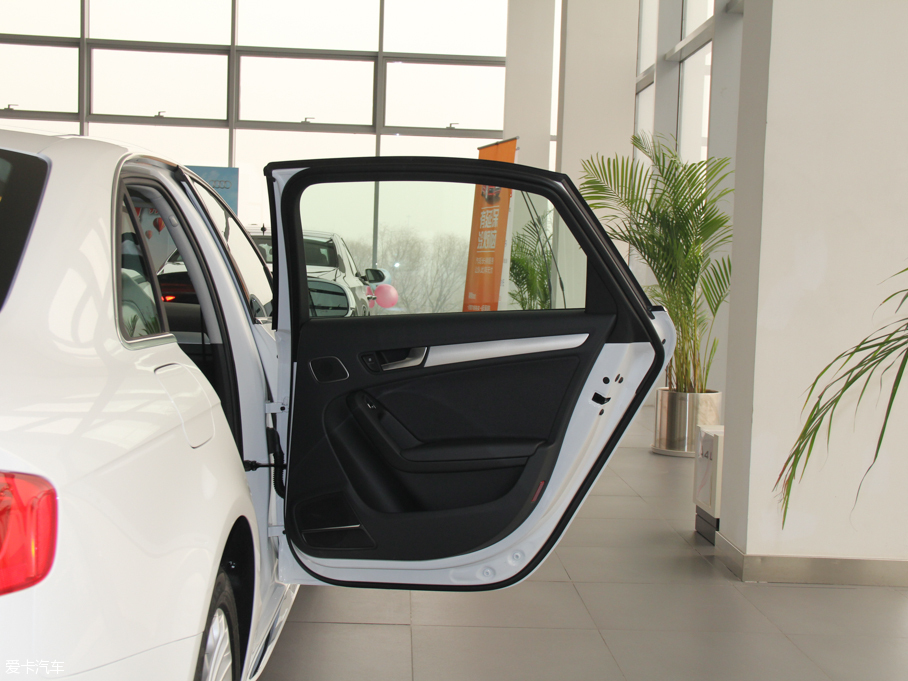 2016WA4L 35 TFSI ԄӘ˜ ذ