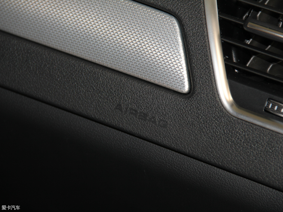 2016WA4L 35 TFSI ԄӘ˜ ذ