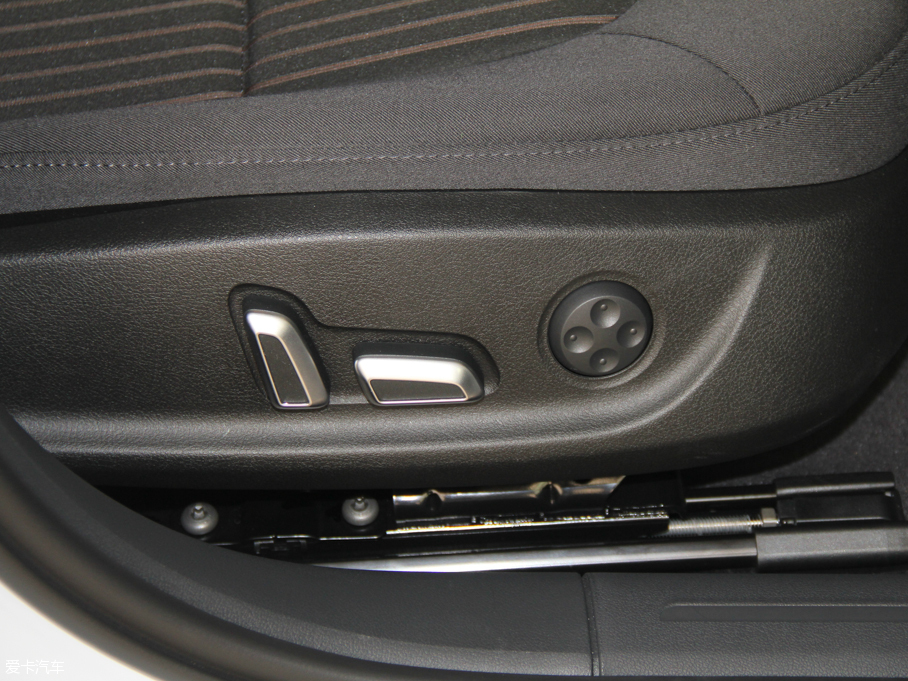 2016WA4L 35 TFSI ԄӘ(bio)(zhn) ذ