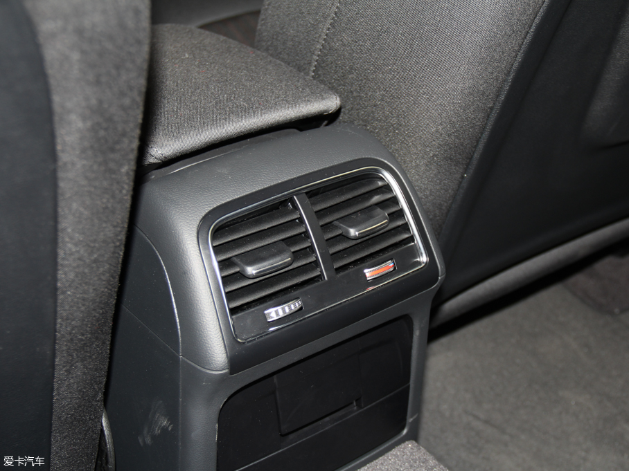 2016WA4L 35 TFSI ԄӘ˜ ذ