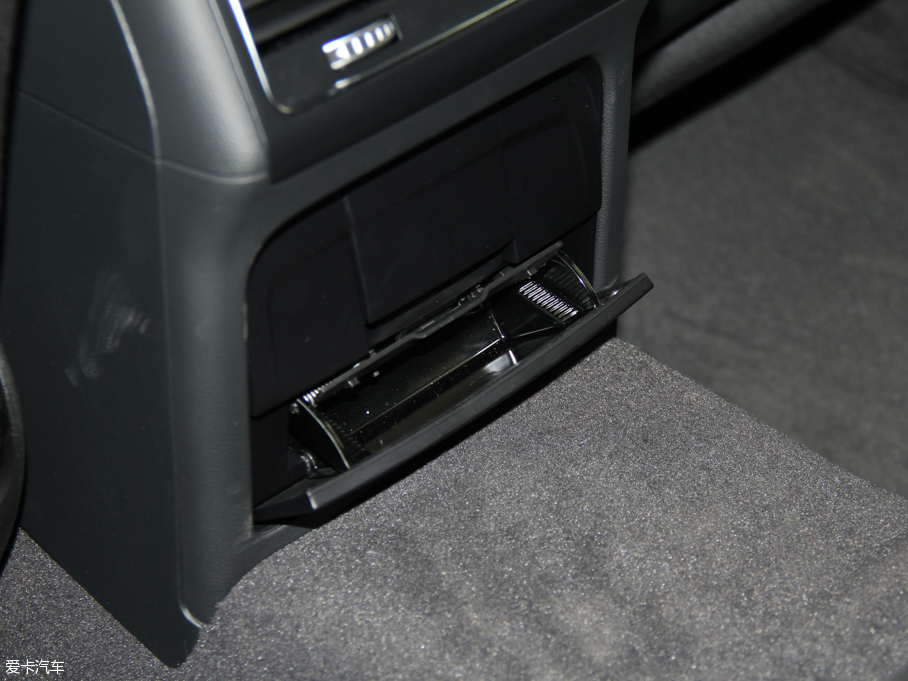 2016WA4L 35 TFSI ԄӘ˜ ذ