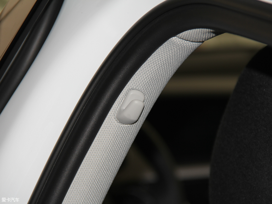 2016WA4L 35 TFSI ԄӘ˜ ذ