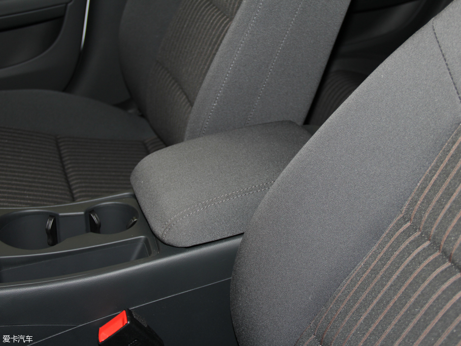 2016WA4L 35 TFSI ԄӘ˜ ذ