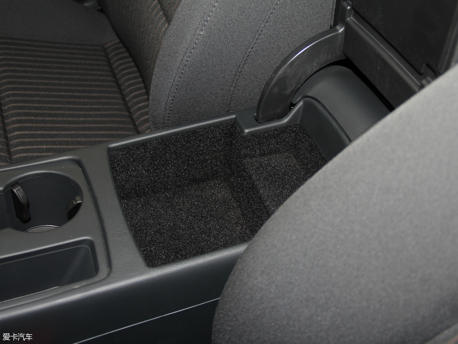 2016WA4L 35 TFSI ԄӘ˜ ذ