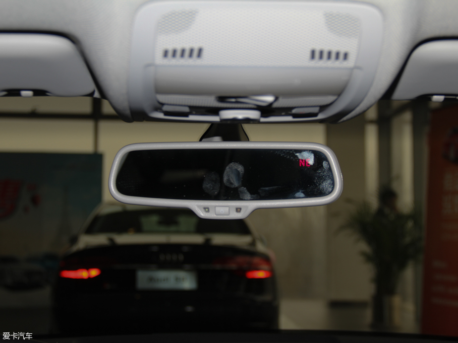 2016WA4L 35 TFSI ԄӘ˜ ذ