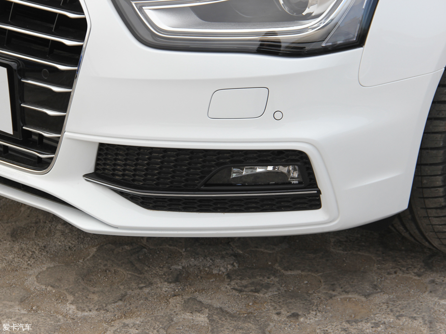 2016WA4L 45 TFSI quattro\ ذ