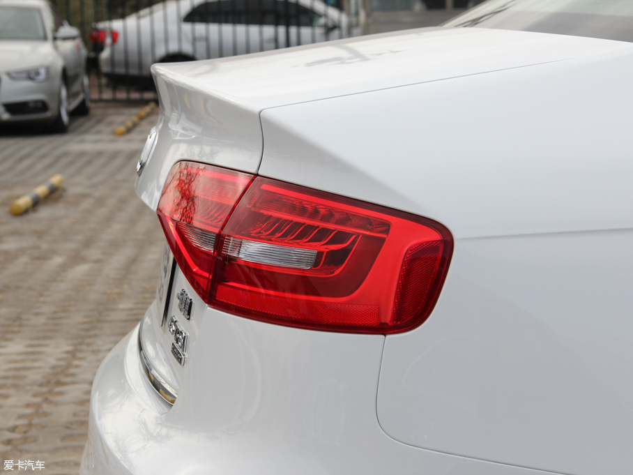 2016WA4L 45 TFSI quattro\ ذ