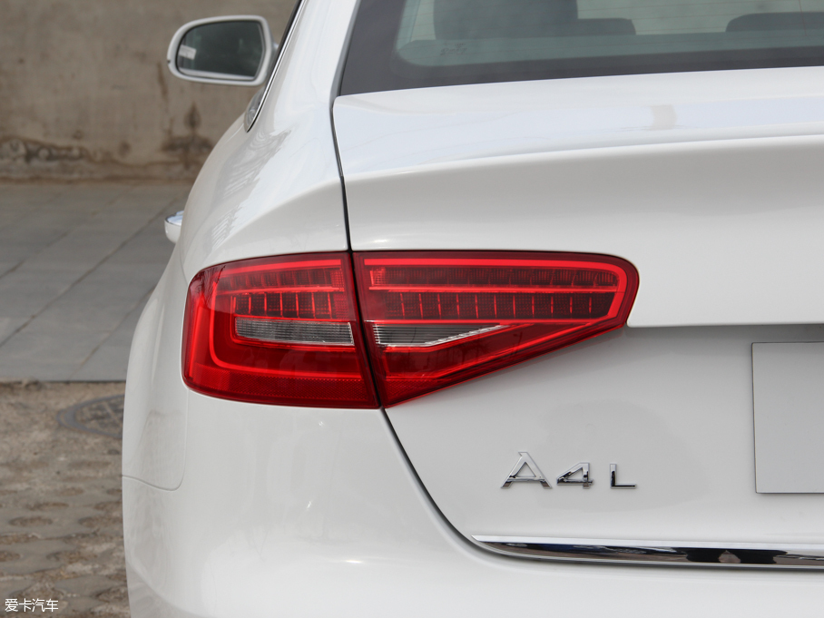 2016WA4L 45 TFSI quattro\ ذ