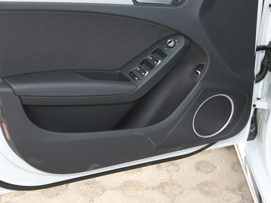 2016WA4L 45 TFSI quattro\ ذ