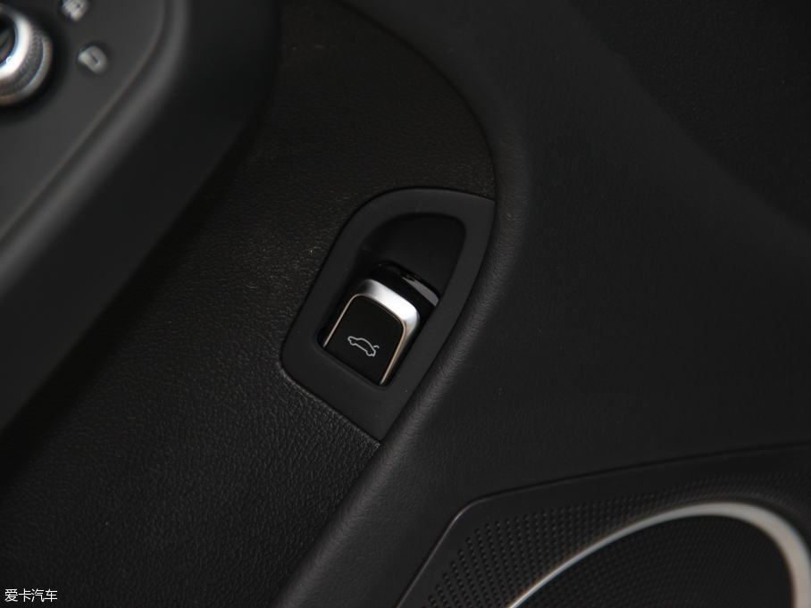 2016WA4L 45 TFSI quattro\ ذ