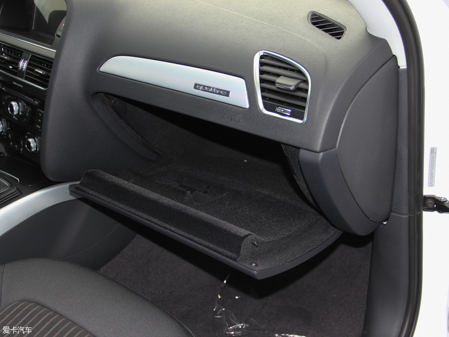 2016WA4L 45 TFSI quattro\ ذ