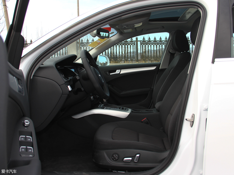 2016WA4L 45 TFSI quattro\ ذ