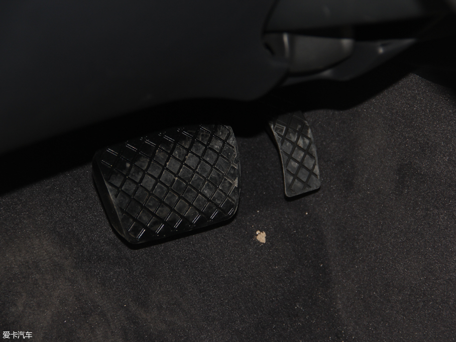 2016WA4L 45 TFSI quattro\ ذ