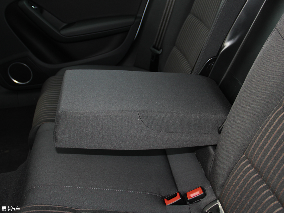 2016WA4L 45 TFSI quattro\ ذ