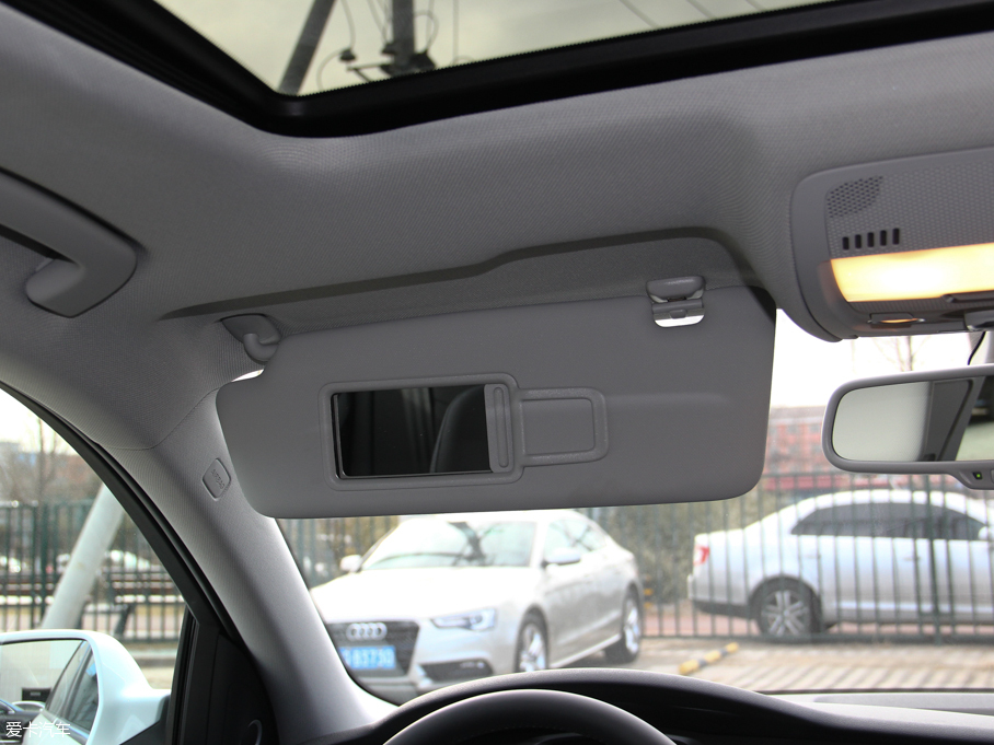 2016WA4L 45 TFSI quattro\ ذ