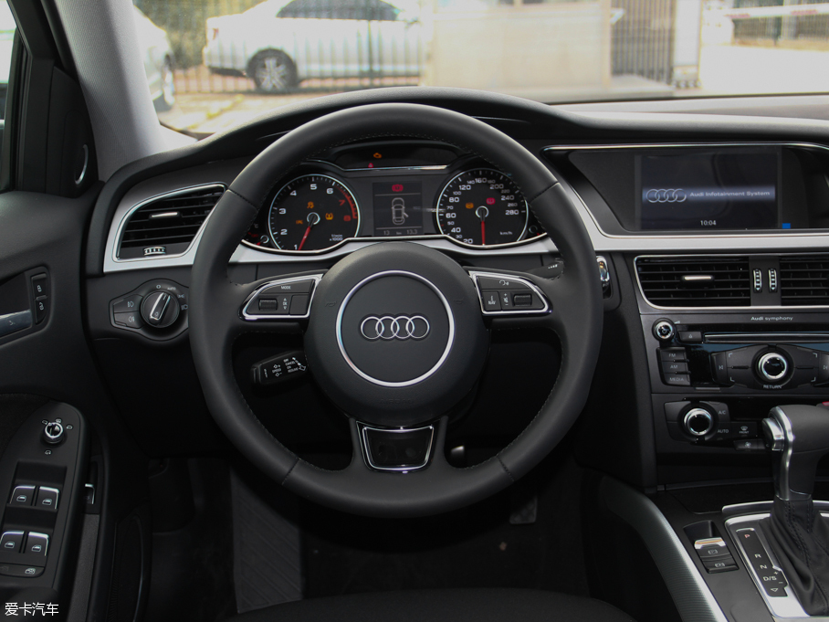 2016WA4L 45 TFSI quattro\ ذ