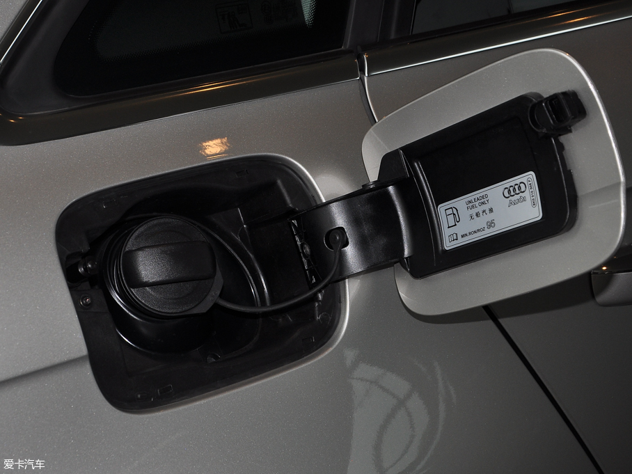 2016WA4L 35 TFSI S lineA ذ