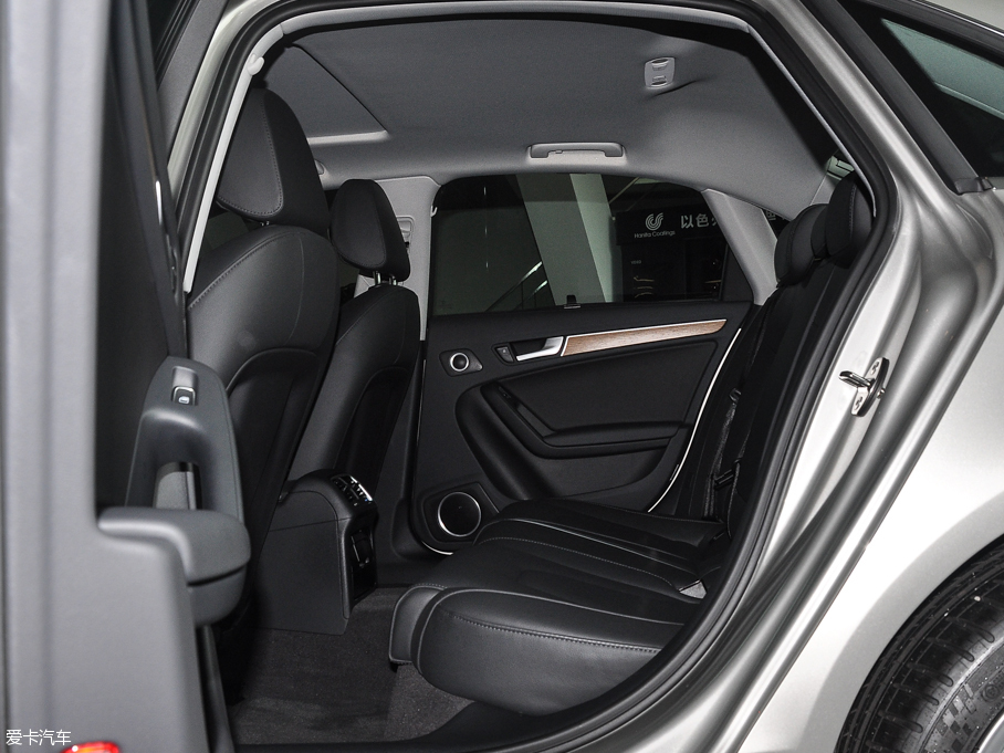 2016WA4L 35 TFSI S lineA ذ