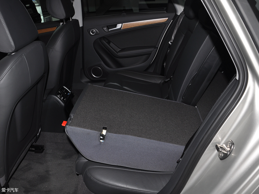 2016WA4L 35 TFSI S lineA ذ