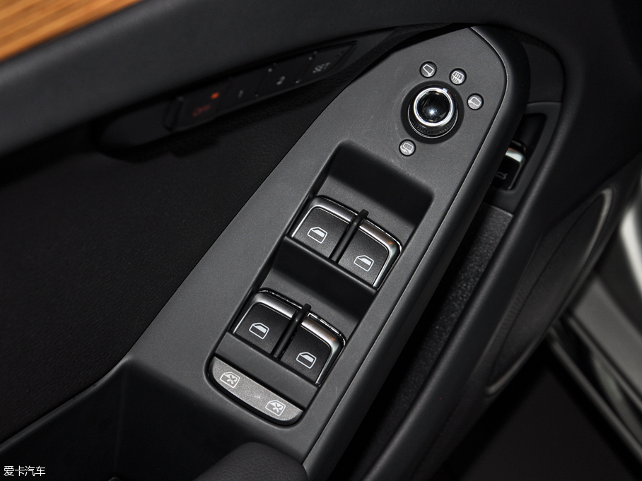 2016WA4L 35 TFSI S lineA ذ