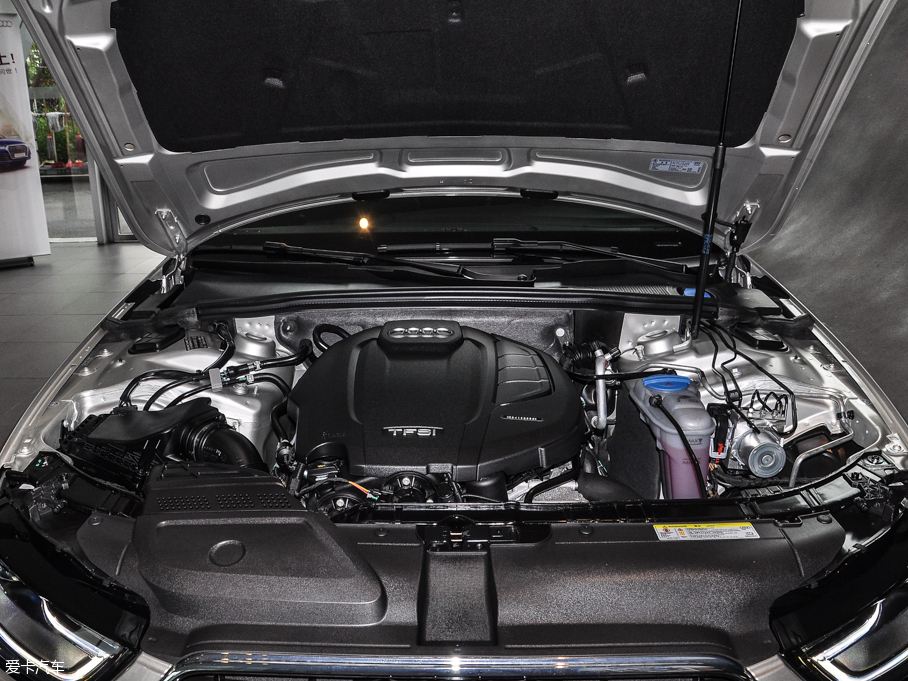 2016WA4L 35 TFSI S lineA ذ